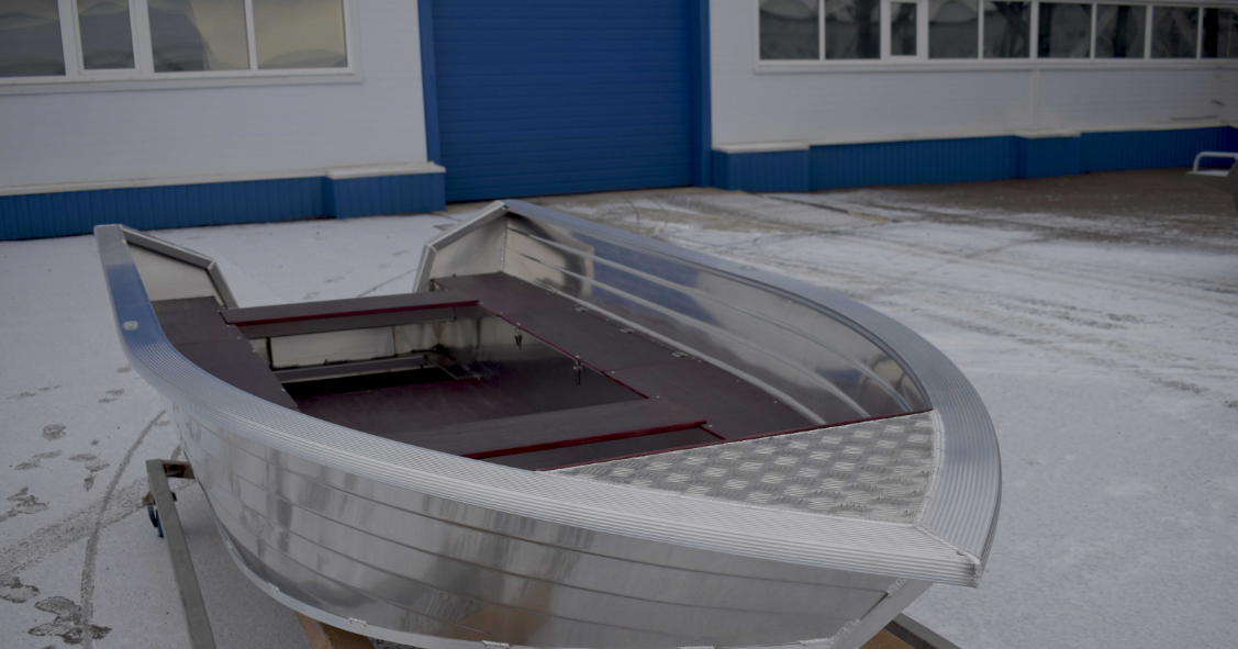 Алюминиевая лодка Неман-400 в Якутске