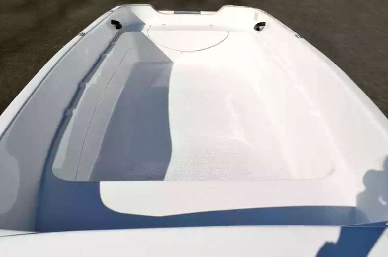 Стеклопластиковая лодка Пингвин (тримаран) в Якутске