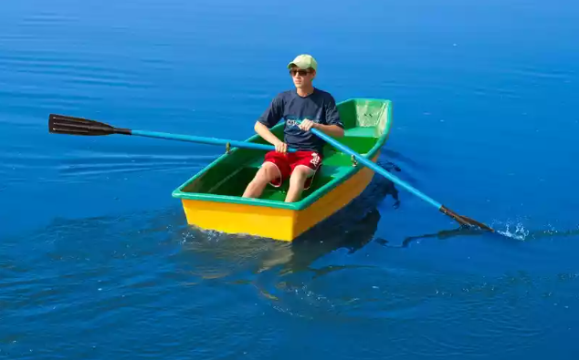 Стеклопластиковая лодка Малютка в Якутске