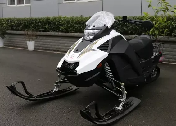 Снегоход ULAR 220 в Якутске