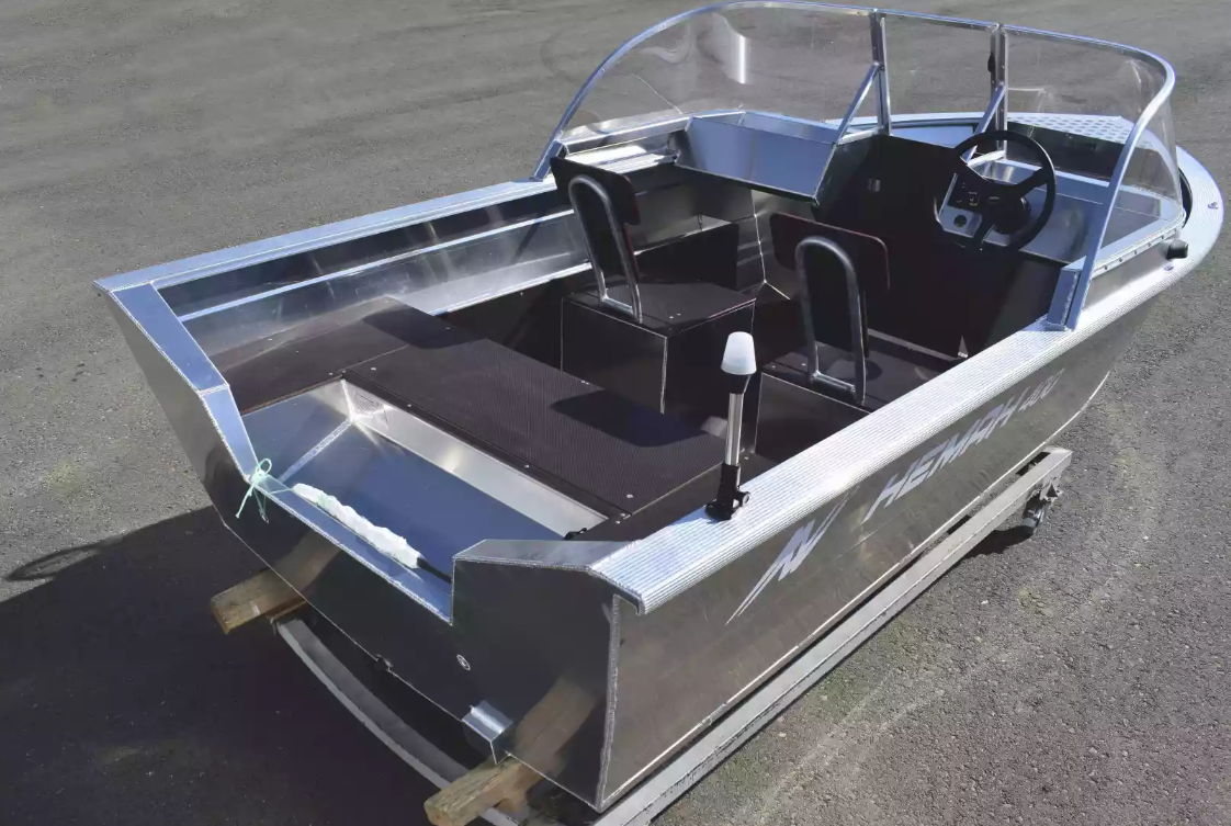 Алюминиевая лодка  Неман-400 DCM в Якутске