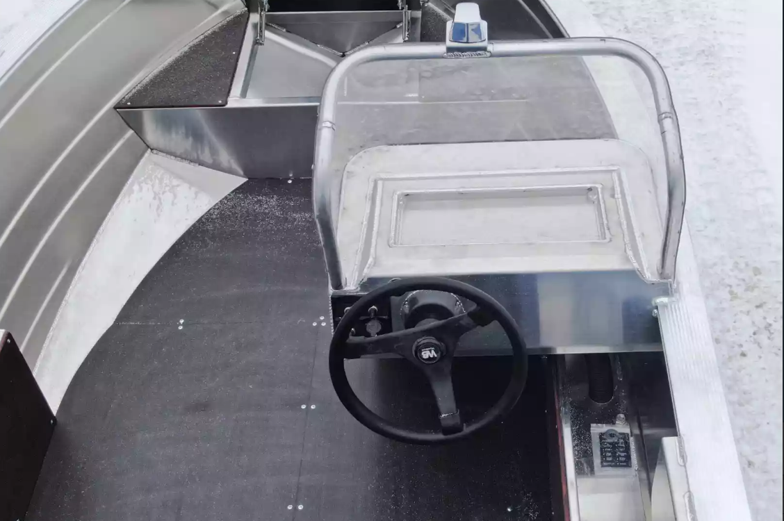 Алюминиевая лодка Неман-400 С в Якутске