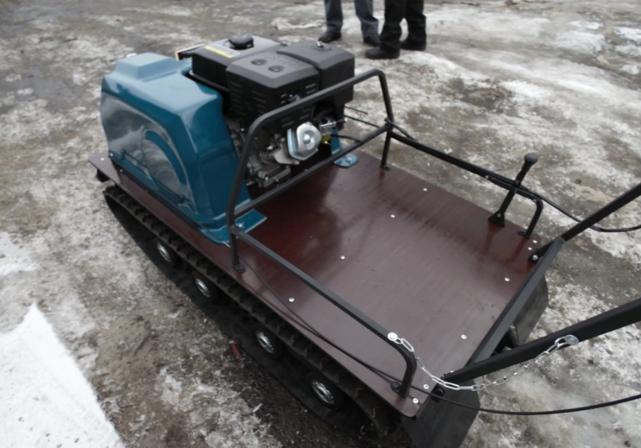 Мотобуксировщик AhtaR LR13 с реверс-вариатором Буран (задний ход) в Якутске