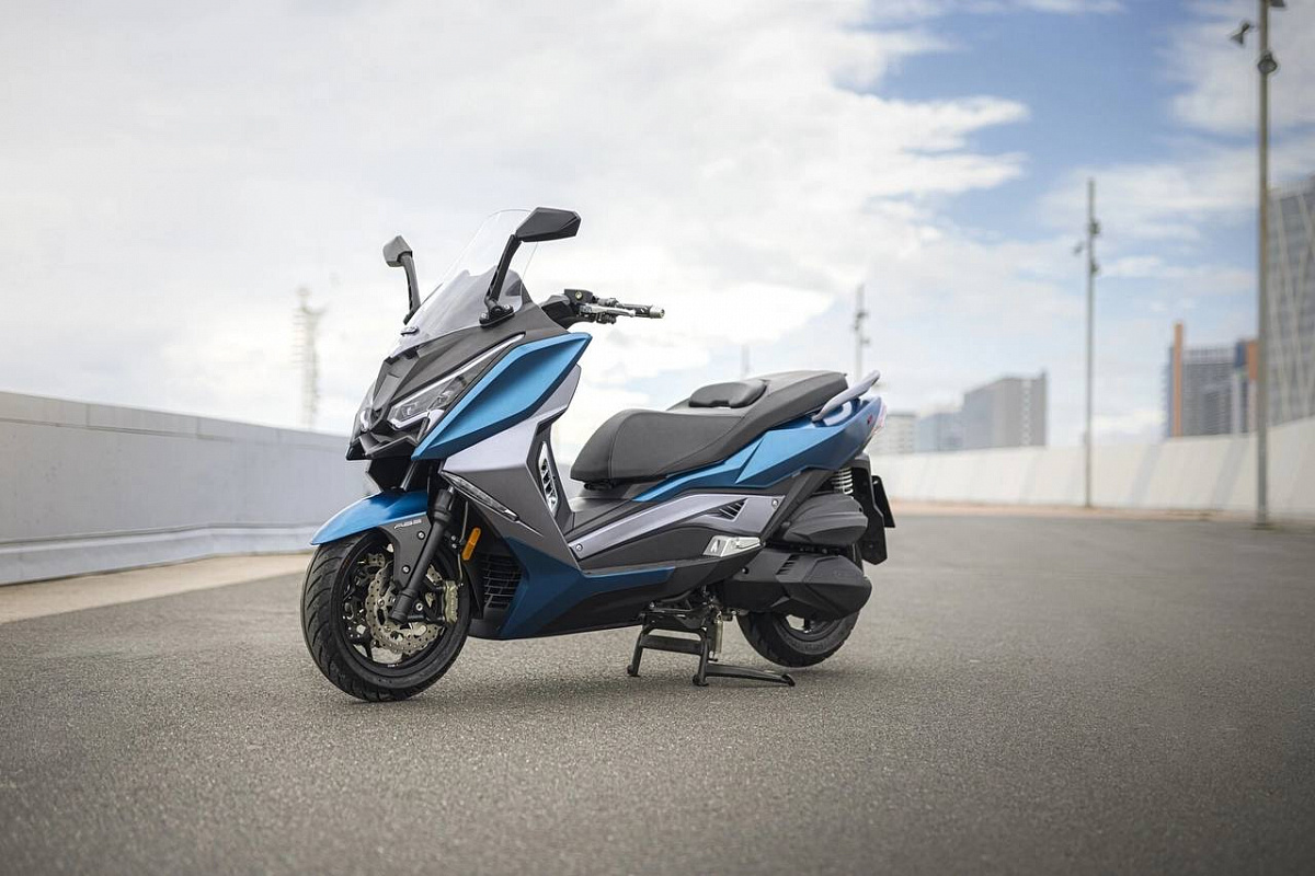 МАКСИСКУТЕР ARIIC 318 в Якутске