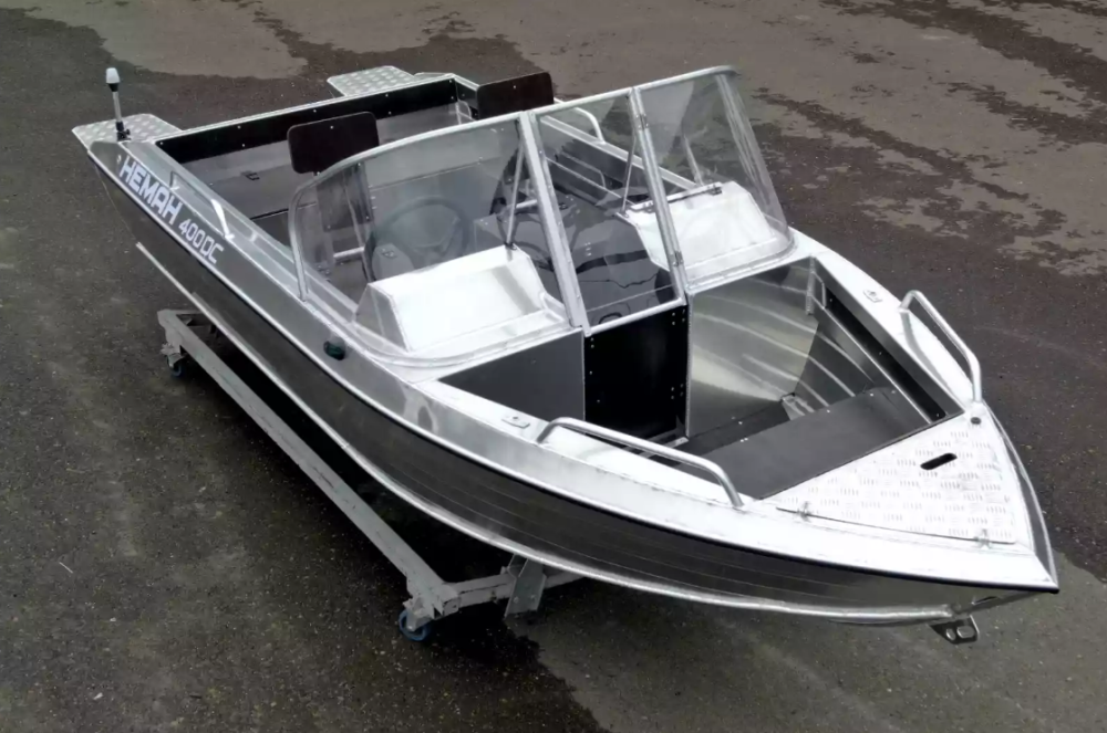 Алюминиевая лодка  Neman-400 DC в Якутске