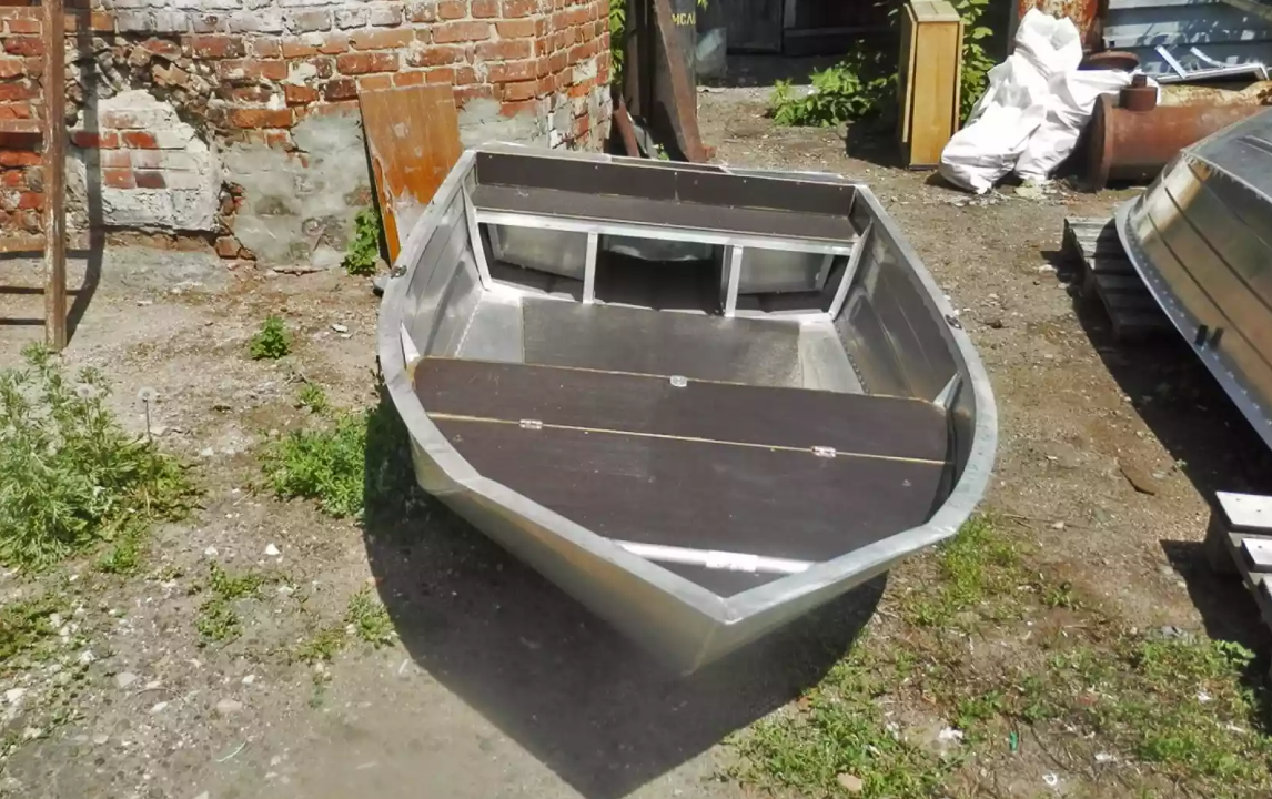 Алюминиевая лодка Вятка-Профи Вариант в Якутске