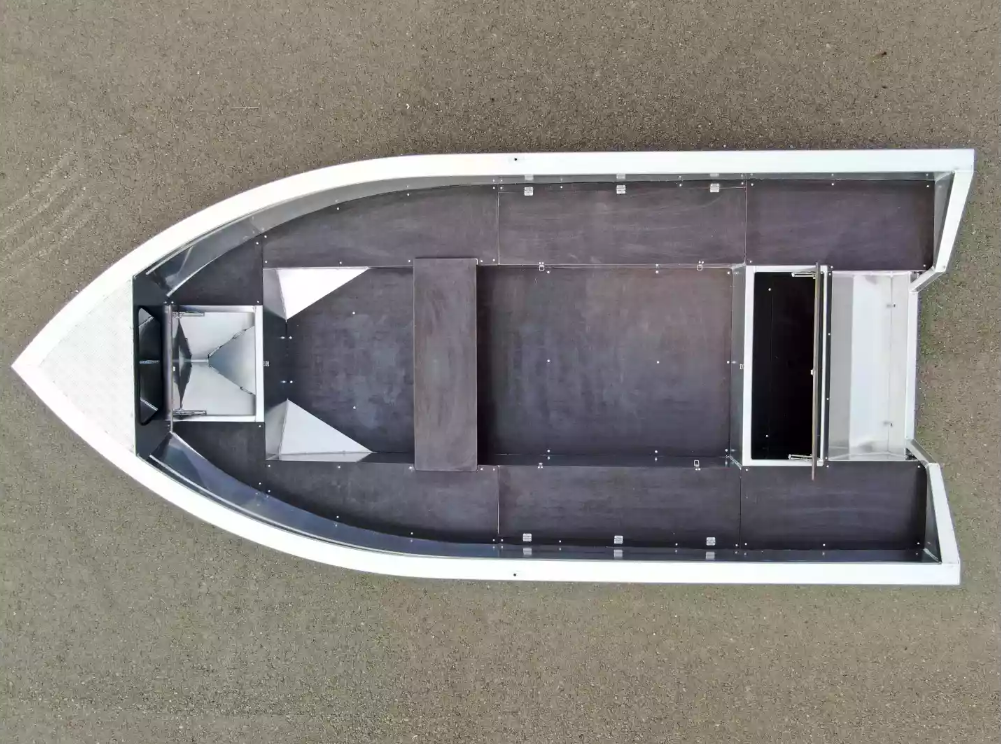 Алюминиевая лодка  Неман-420 в Якутске