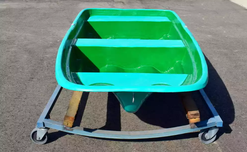 Стеклопластиковая лодка Старт (тримаран) в Якутске