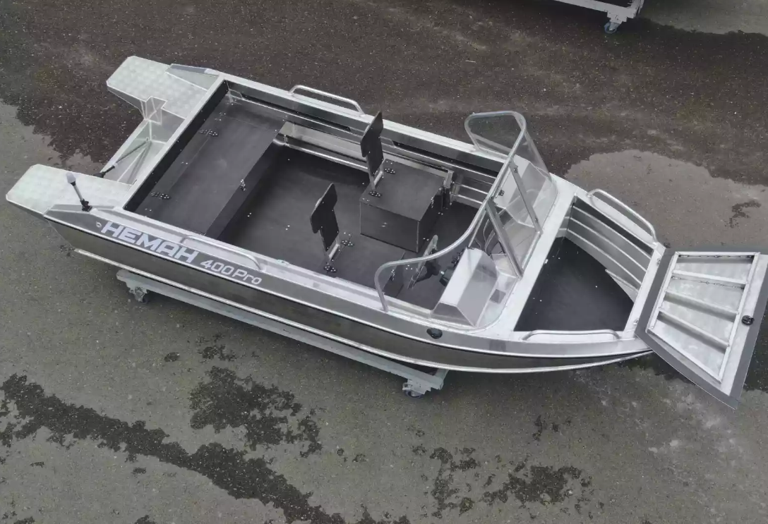 Алюминиевая лодка  Neman-400 PRO в Якутске