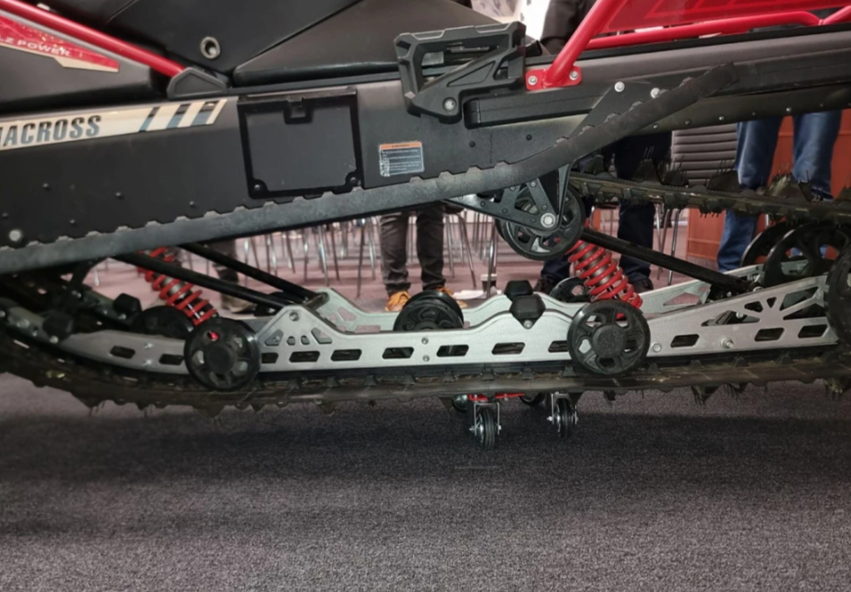 Снегоход AODES Siberiacross 1000 WT 508mm LCD 6.8 в Якутске