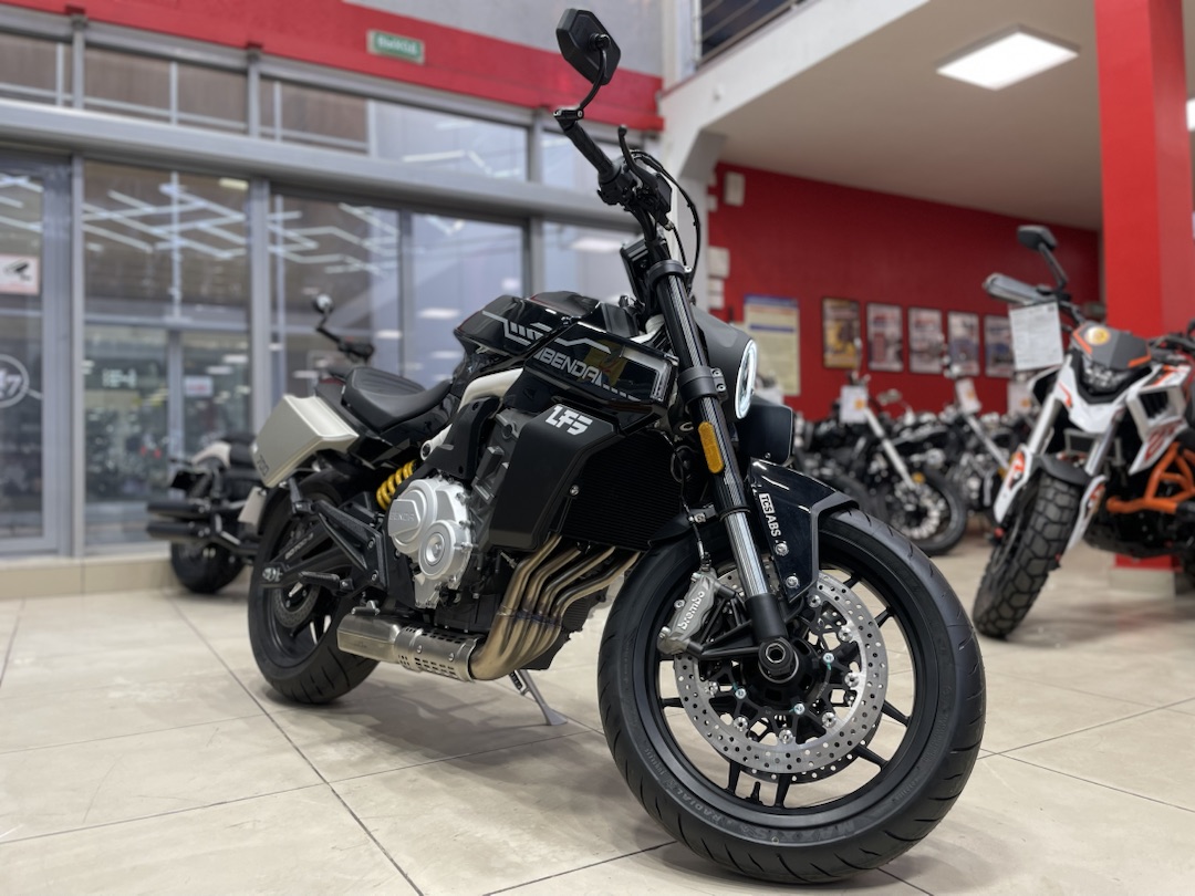 Мотоцикл Benda LFS 700 в Якутске