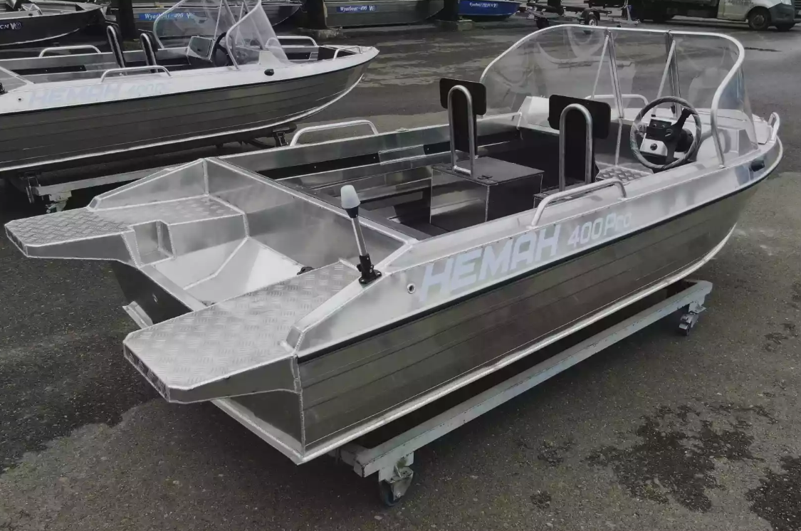 Алюминиевая лодка  Neman-400 PRO в Якутске