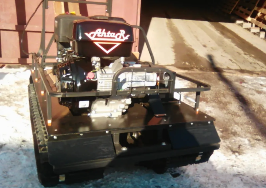 Мотобуксировщик AhtaR L 9 в Якутске