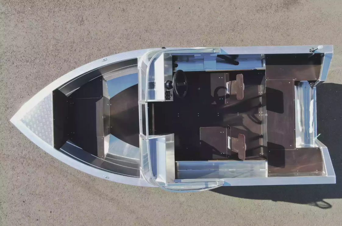 Алюминиевая лодка  Неман-400 DCM в Якутске