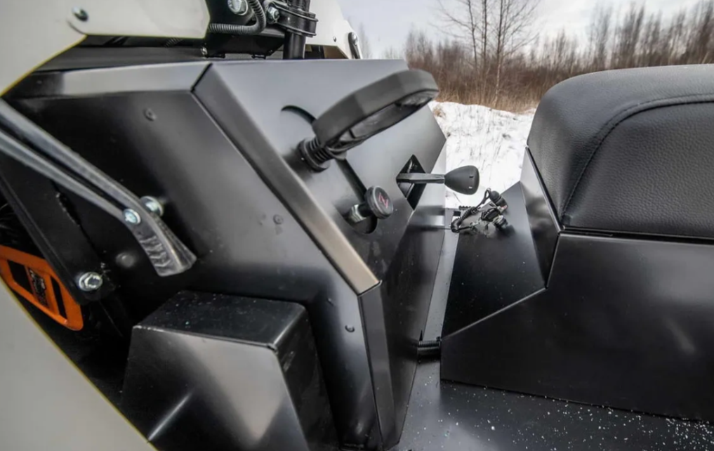 Снегоход АРКТИК 4Т в Якутске