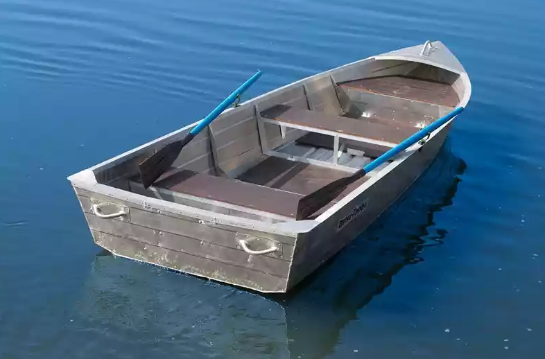 Алюминиевая лодка Вятка-Профи 32 в Якутске