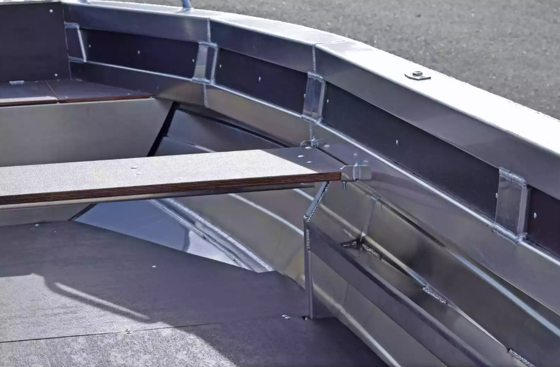 Алюминиевая лодка  Неман-480 Р в Якутске