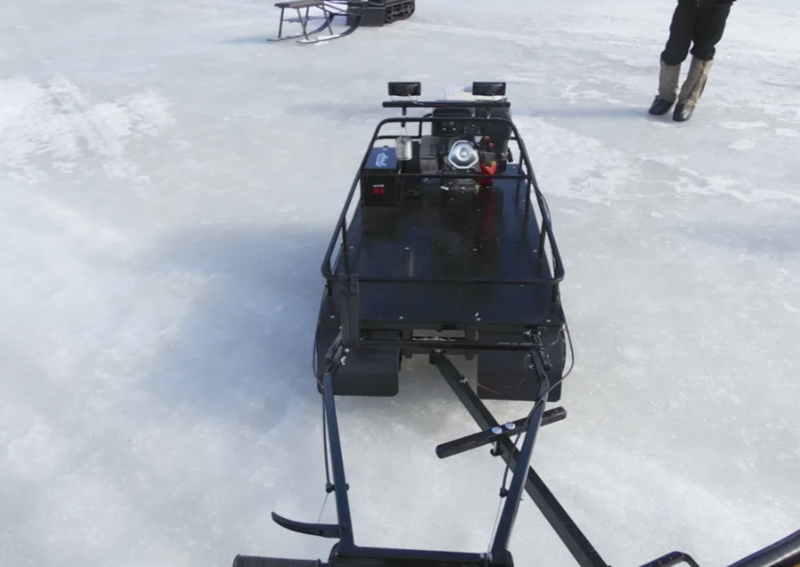 Мотобуксировщик AhtaR L 9 в Якутске