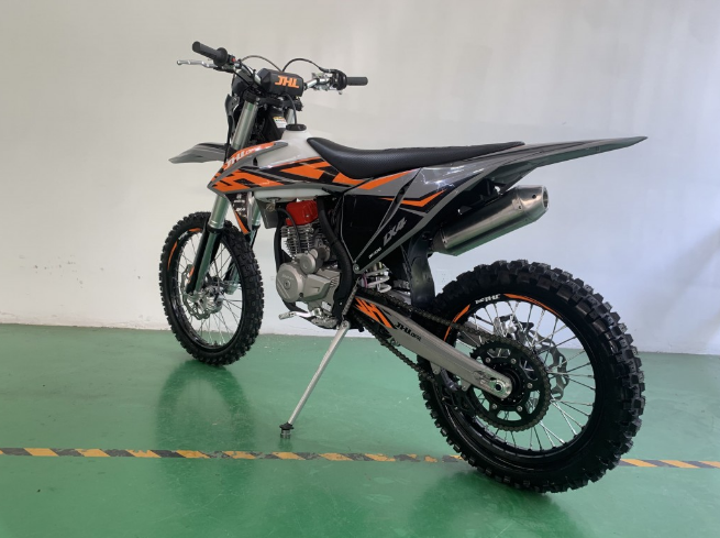 Мотоцикл JHLMOTO JHL LX4 CB300RL (175FMN) в Якутске