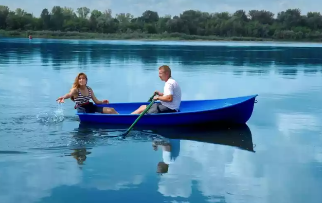 Стеклопластиковая лодка Дельфин в Якутске