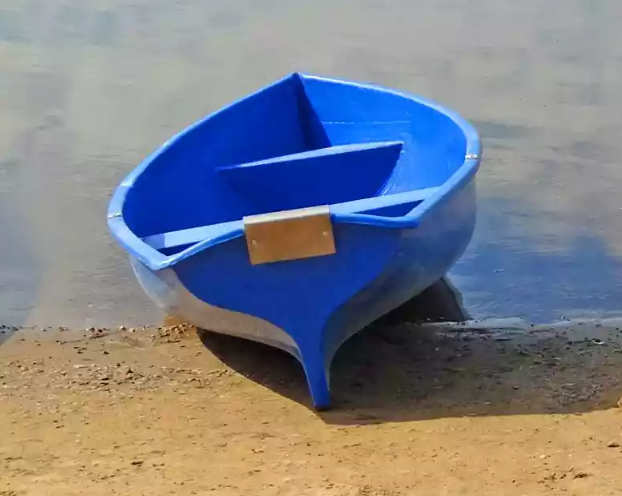 Стеклопластиковая лодка Омуль в Якутске