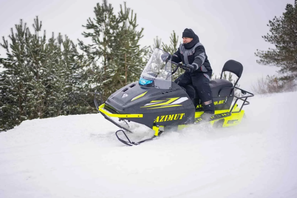 Миниснегоход Бурлак Азимут 24 л.с. , эл.запуск, реверс, тормоз гидравл, капот черный в Якутске