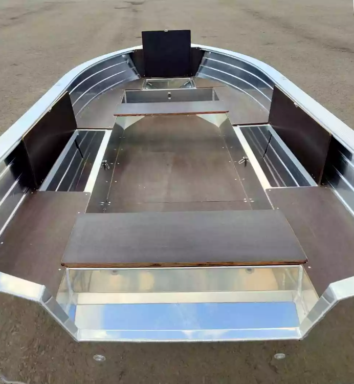 Алюминиевая лодка Неман-400 в Якутске