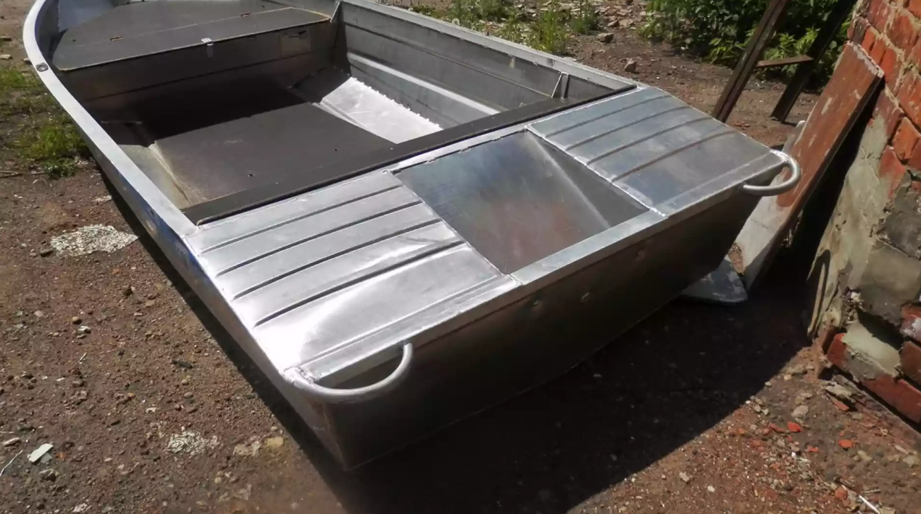 Алюминиевая лодка Вятка-Профи Вариант в Якутске