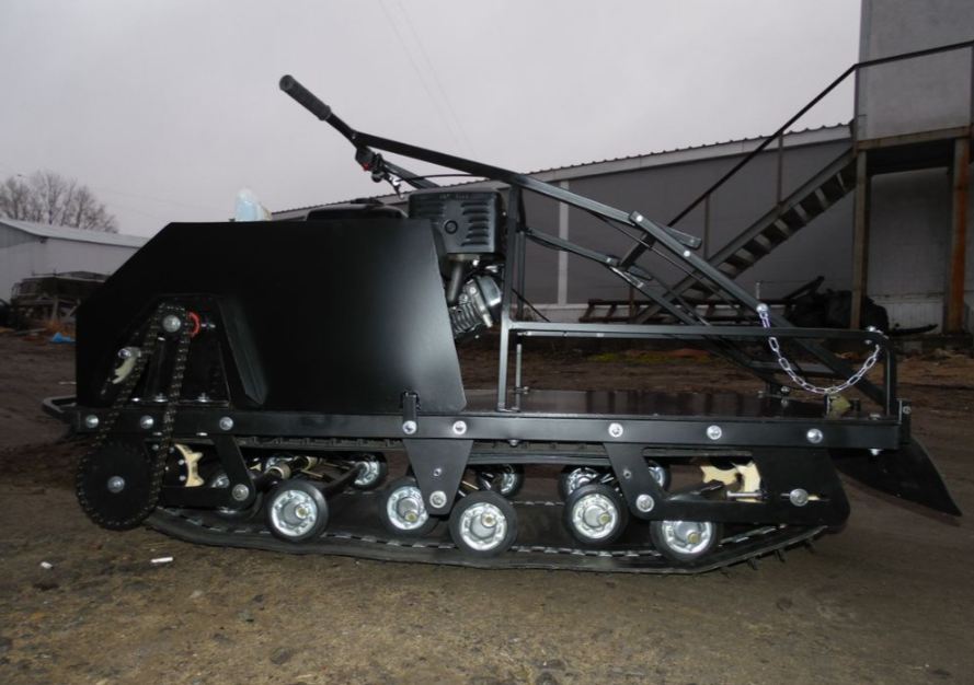 Мотобуксировщик AhtaR Зима 15 л/с с вариатором в Якутске