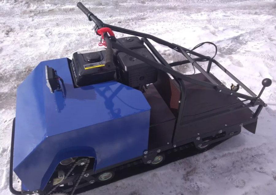 Мотобуксировщик AhtaR ЗИМА с реверсом (задний ход) в Якутске