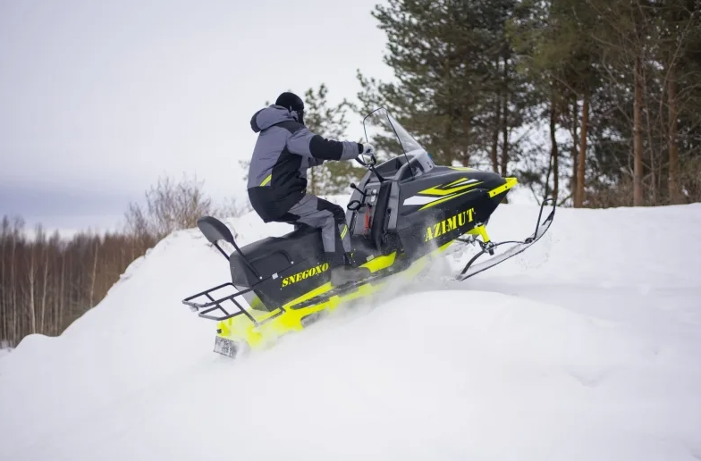 Миниснегоход Бурлак Азимут 20 л.с.  Б/У в Якутске