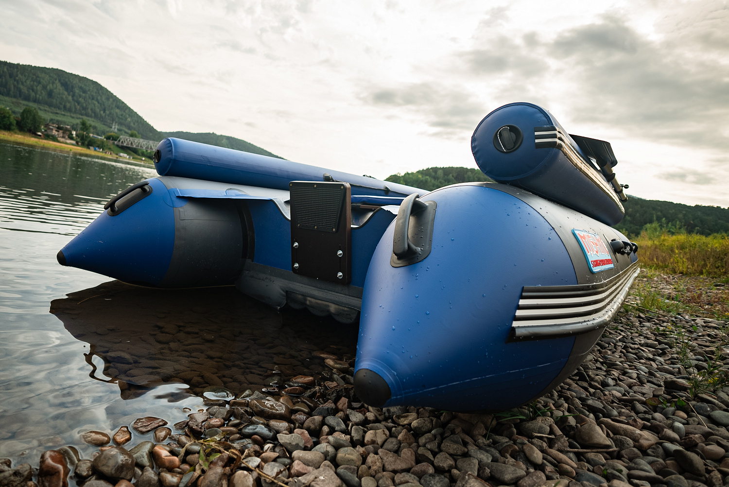 Лодка MISHIMO RIVER FJET PRO 410  под водомет в Якутске