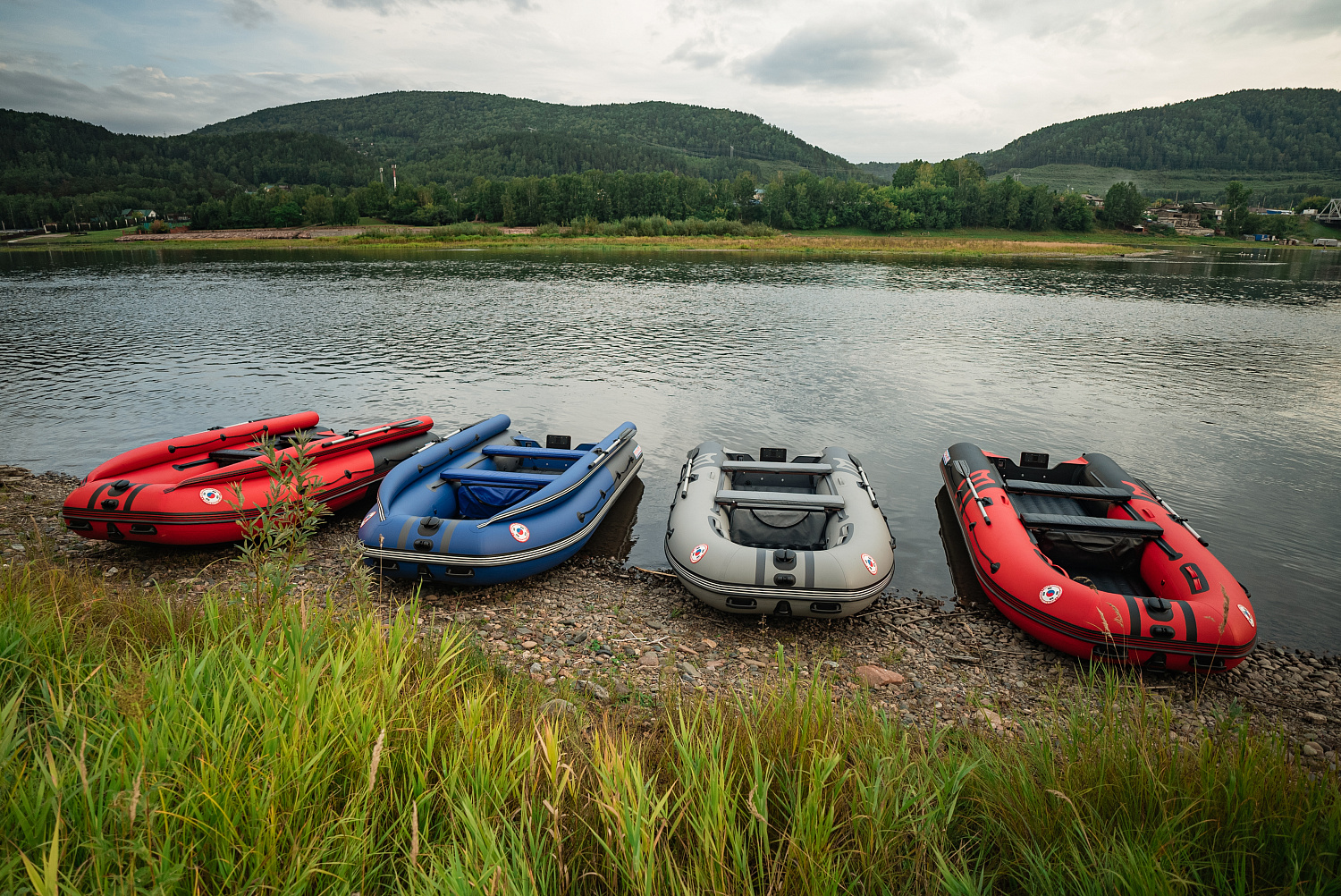 Лодка MISHIMO RIVER FJET PRO 410  под водомет в Якутске