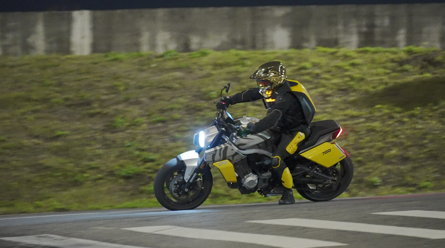 Мотоцикл Benda LFS 700 в Якутске