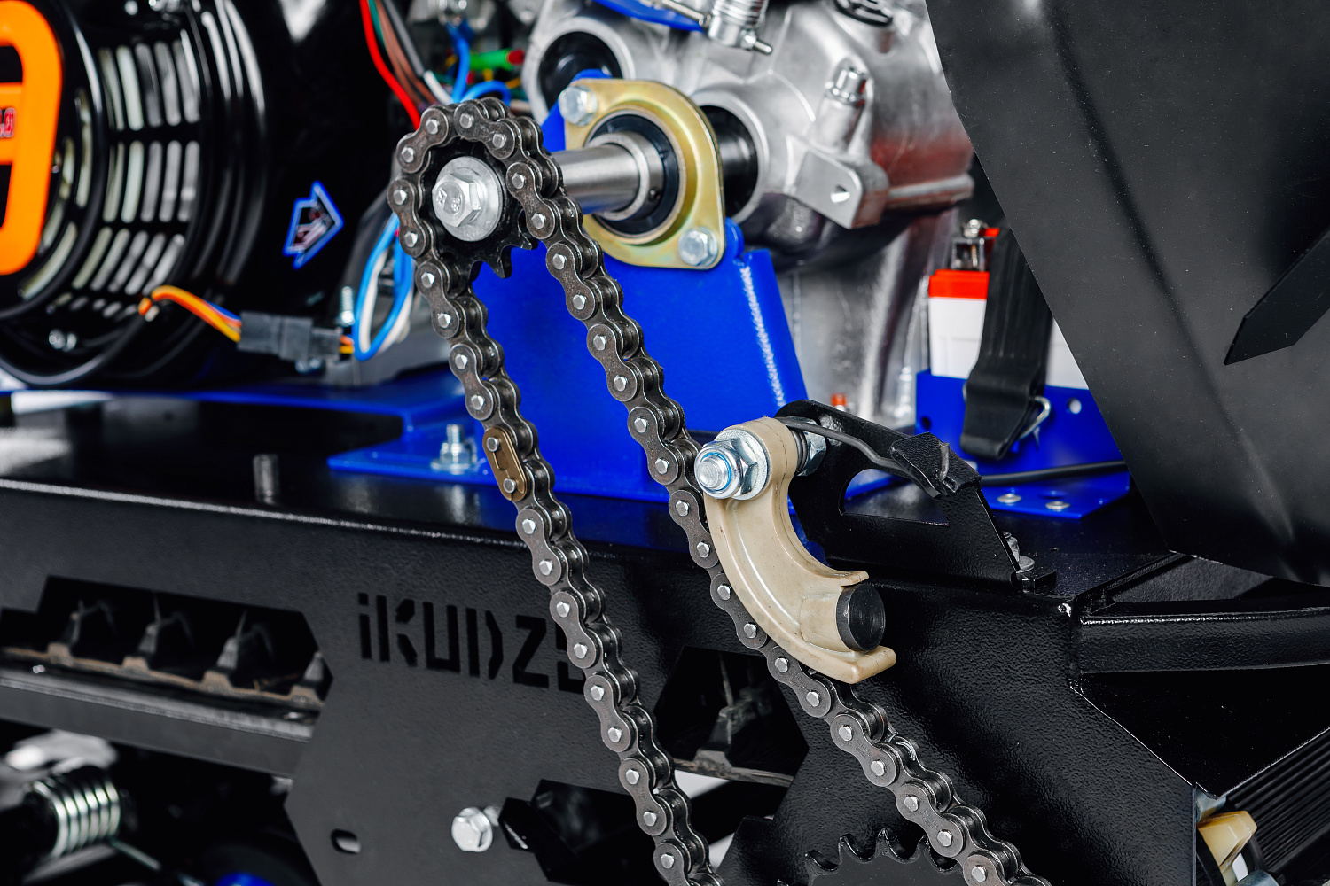 МОТОБУКСИРОВЩИК IKUDZO LONG 2.0 1700/500 EKR19 в Якутске