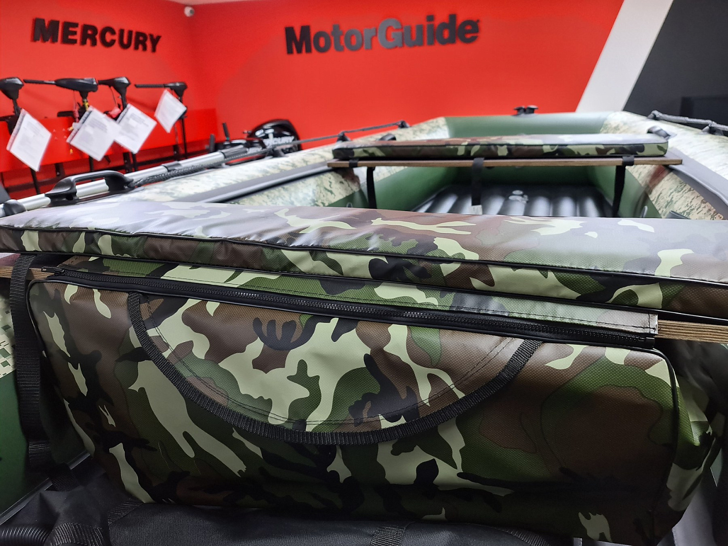 КОМПЛЕКТ МЯГКИХ НАКЛАДОК С СУМКОЙ ДЛЯ ЛОДОК 105Х20 КАМУФЛЯЖ в Якутске