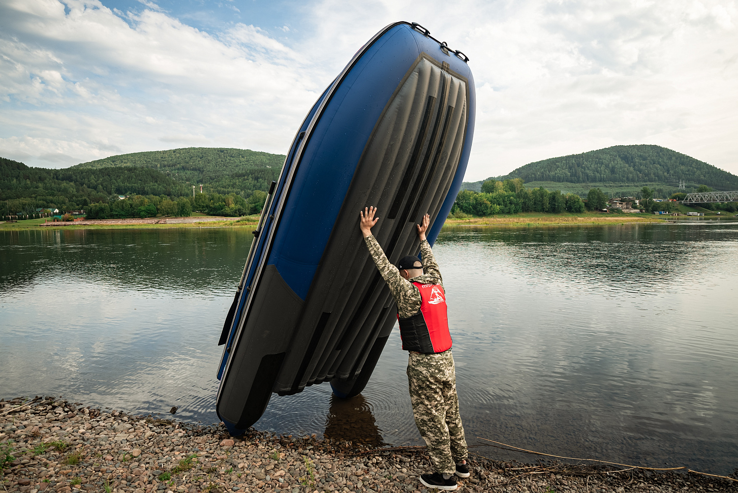 Лодка MISHIMO RIVER FJET PRO 410  под водомет в Якутске