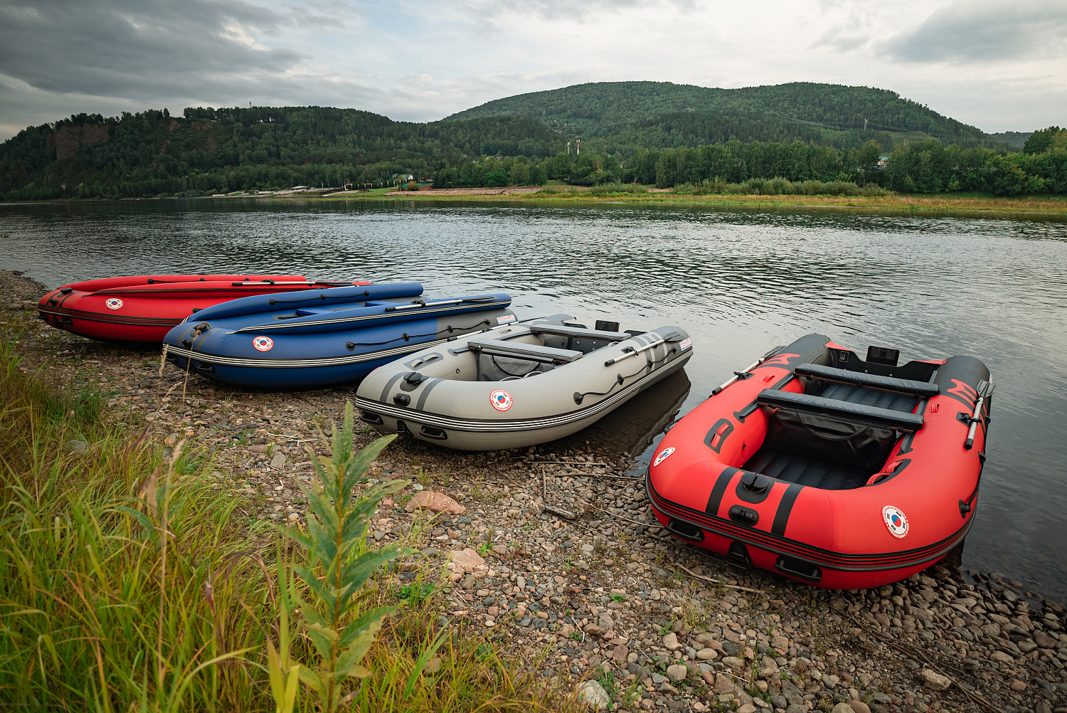 Лодка MISHIMO RIVER FJET PRO 410  под водомет в Якутске